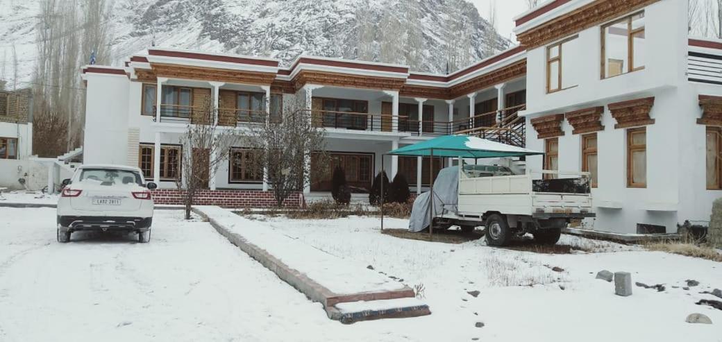 Hotel Nubra Residency Charāsa Exterior foto