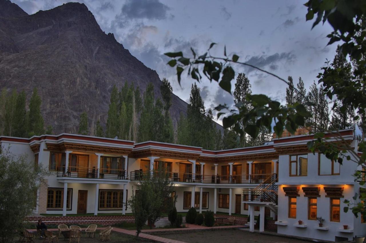 Hotel Nubra Residency Charāsa Exterior foto